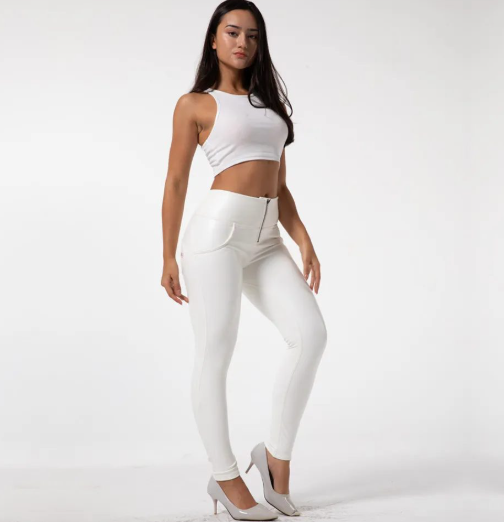 pear-shape-body-outfit-ideas