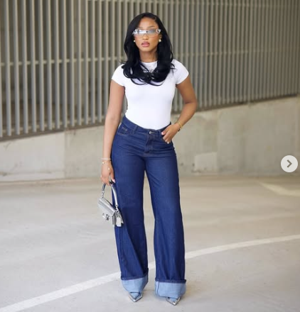Jeans-and-cute-top-outfit-ideas-for-black-women