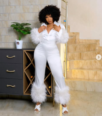 10 All-White Night Party Outfit Ideas for Black Women