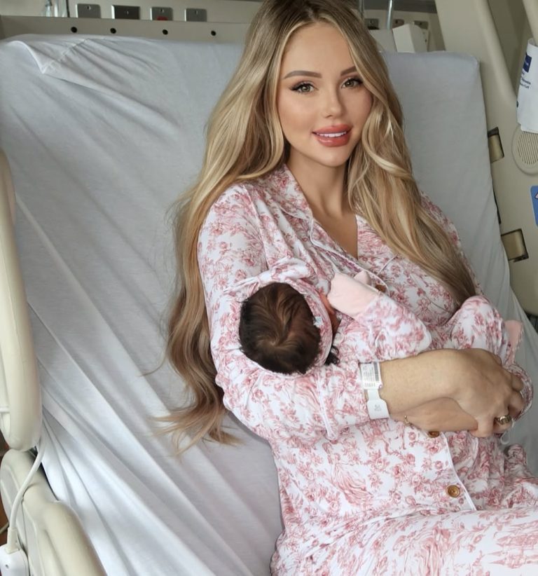 5 Comfy Postpartum Clothes After C-Section (That Actually Feel Good)