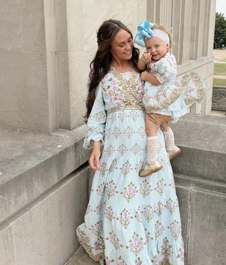 6 Modest Postpartum Outfits For Church
