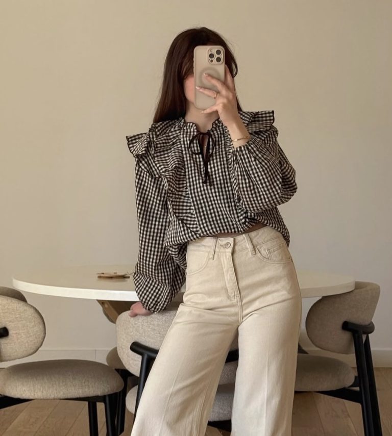 8 Classy Capsule Wardrobe Ideas For Petite Women
