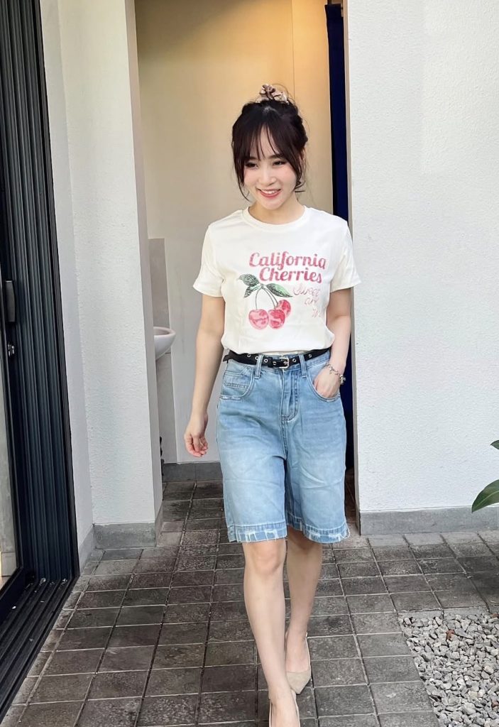 Basic tee and jeans