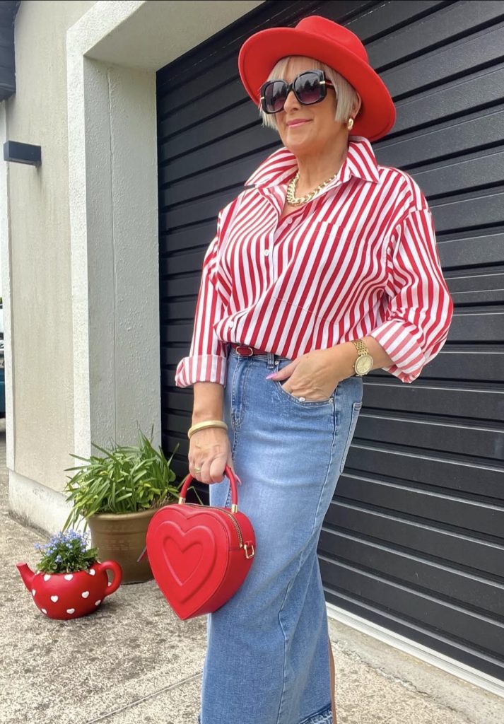 Stylish Denim Skirt Outfit Ideas For Over 50 Women