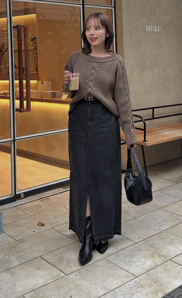 Long denim skirt with cropped sweater