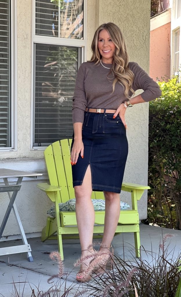 Fitted blouse and long denim skirt