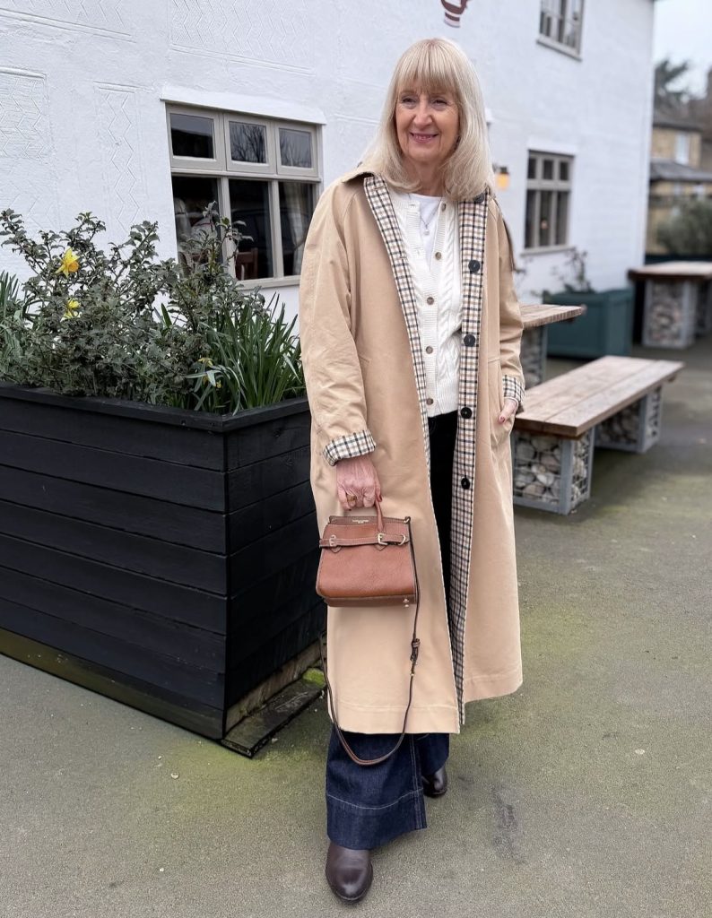 Trench coat 