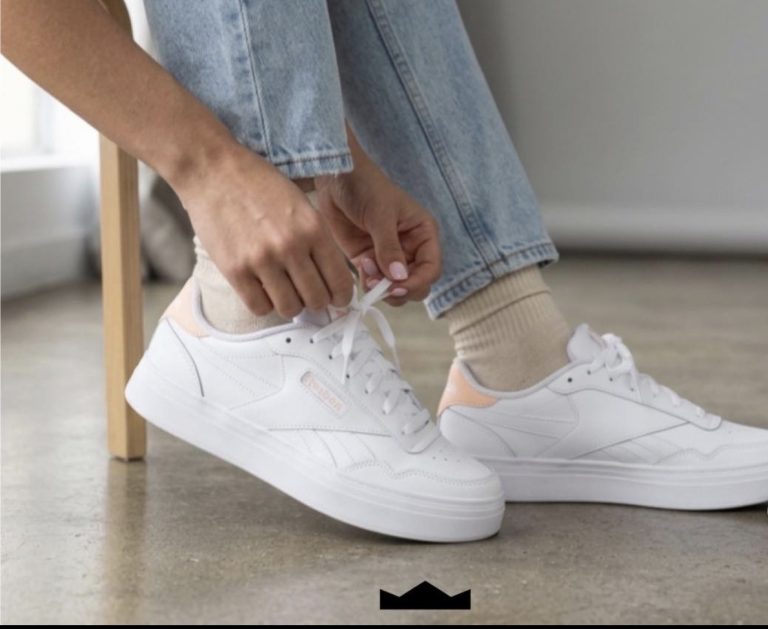 5 Chic White Sneakers Outfits for Women Over 50