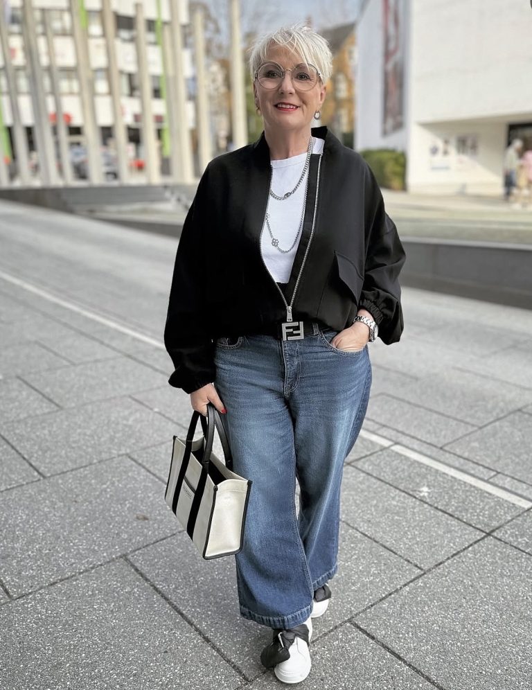 5 Stylish Boyfriend Jeans Outfit Ideas for Women Over 60