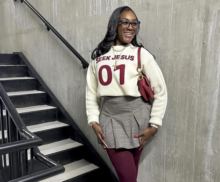 6 Cozy Christmas Day Outfit Ideas for Black Women