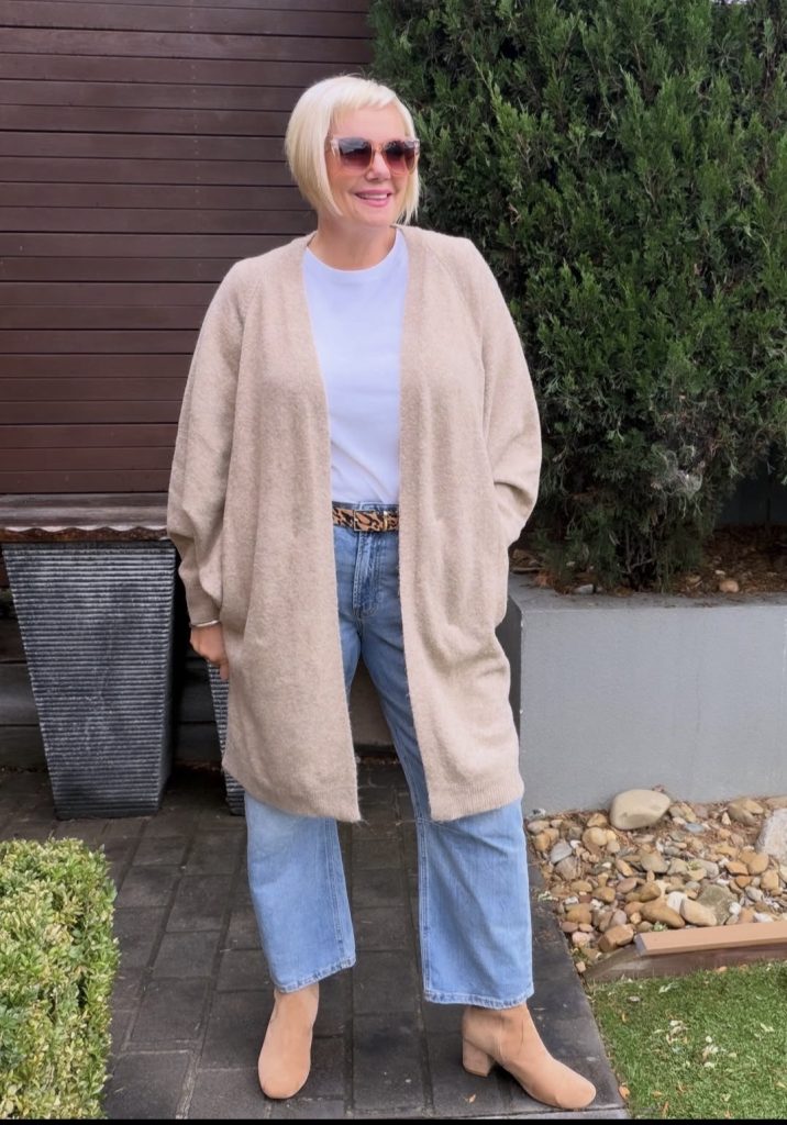 Cozy Cardigan and Wide-Leg Jean Pairing