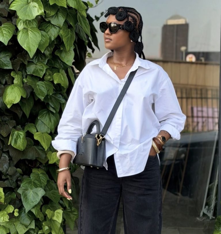 5 Stylish Crossbody Bag Outfits for Black Women