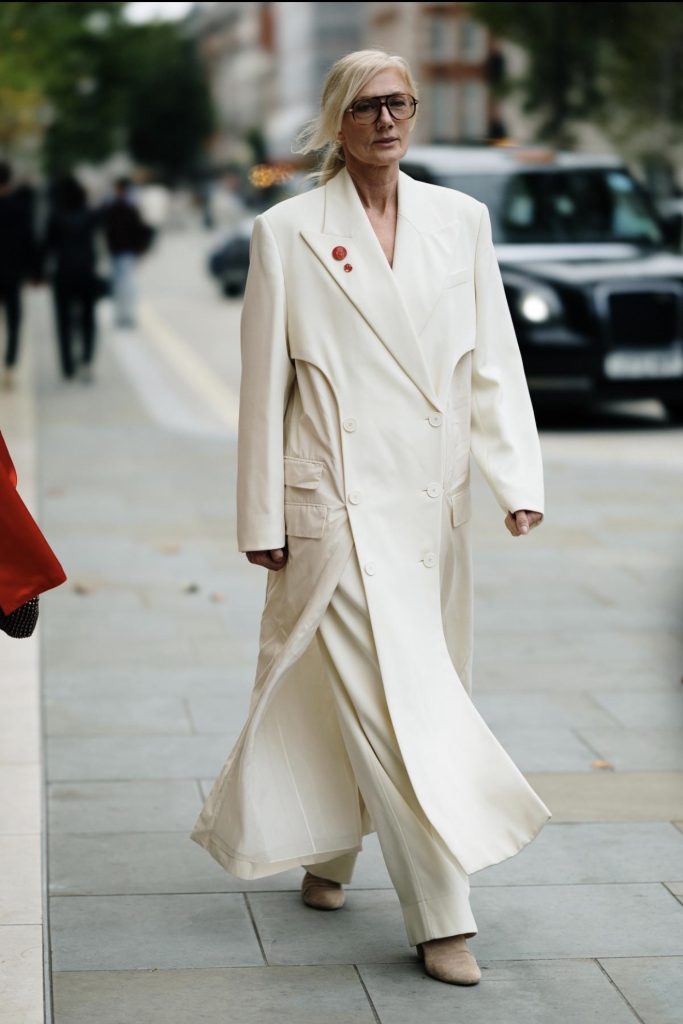 All White for a Fresh, Elegant Look