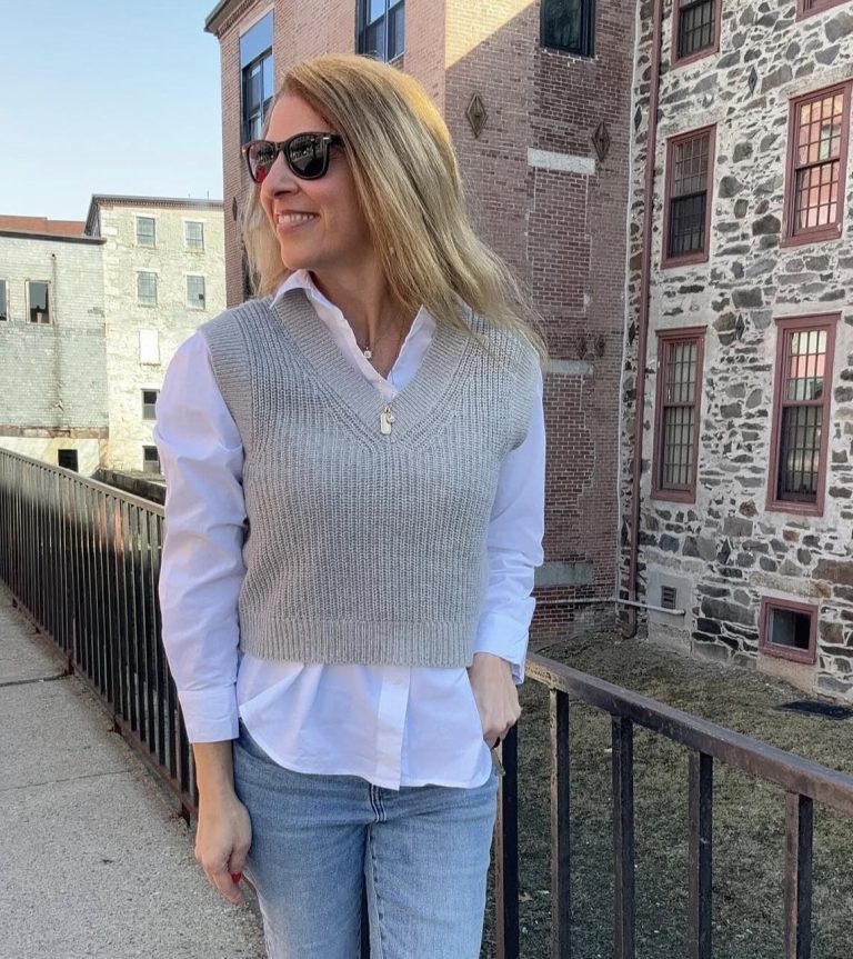 7 Classic White Shirt Outfits for Women Over 50